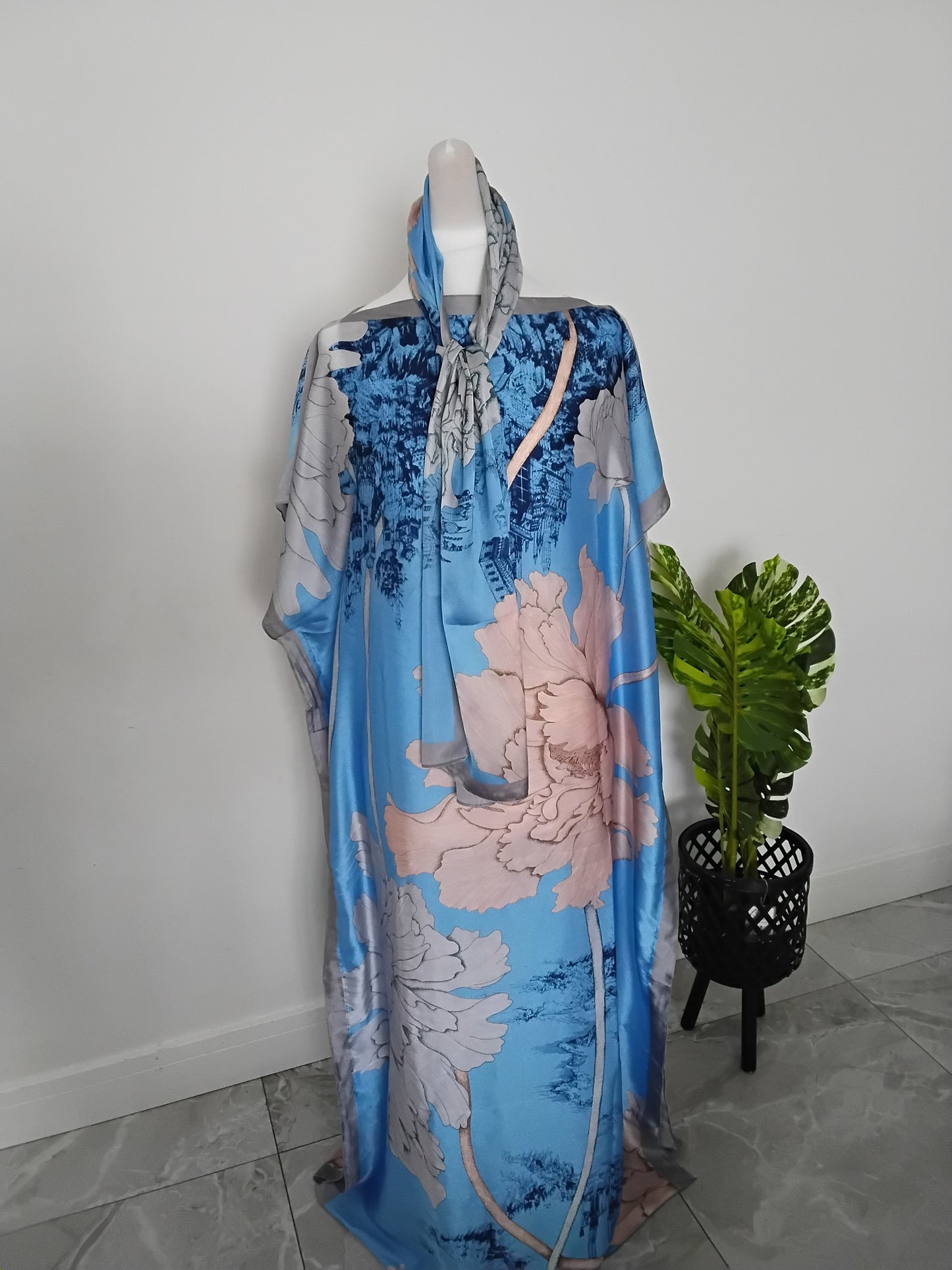 Elegant 100% Silk feeling Maxi Dress – Relaxed Kaftan Silhouette